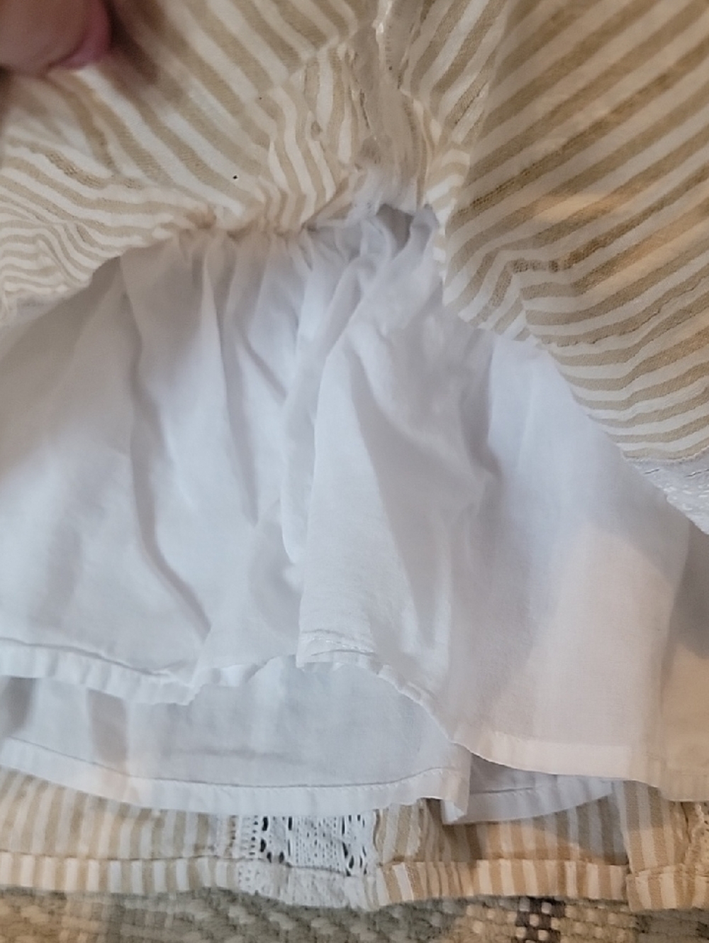 American Eagle Outfitters Tan Lace Babydoll Crop Top ~Size Medium - Picture 7 of 7